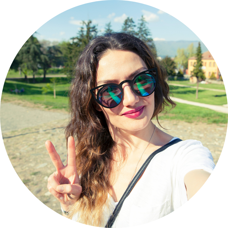 <em><strong> Camila R.</strong></em>